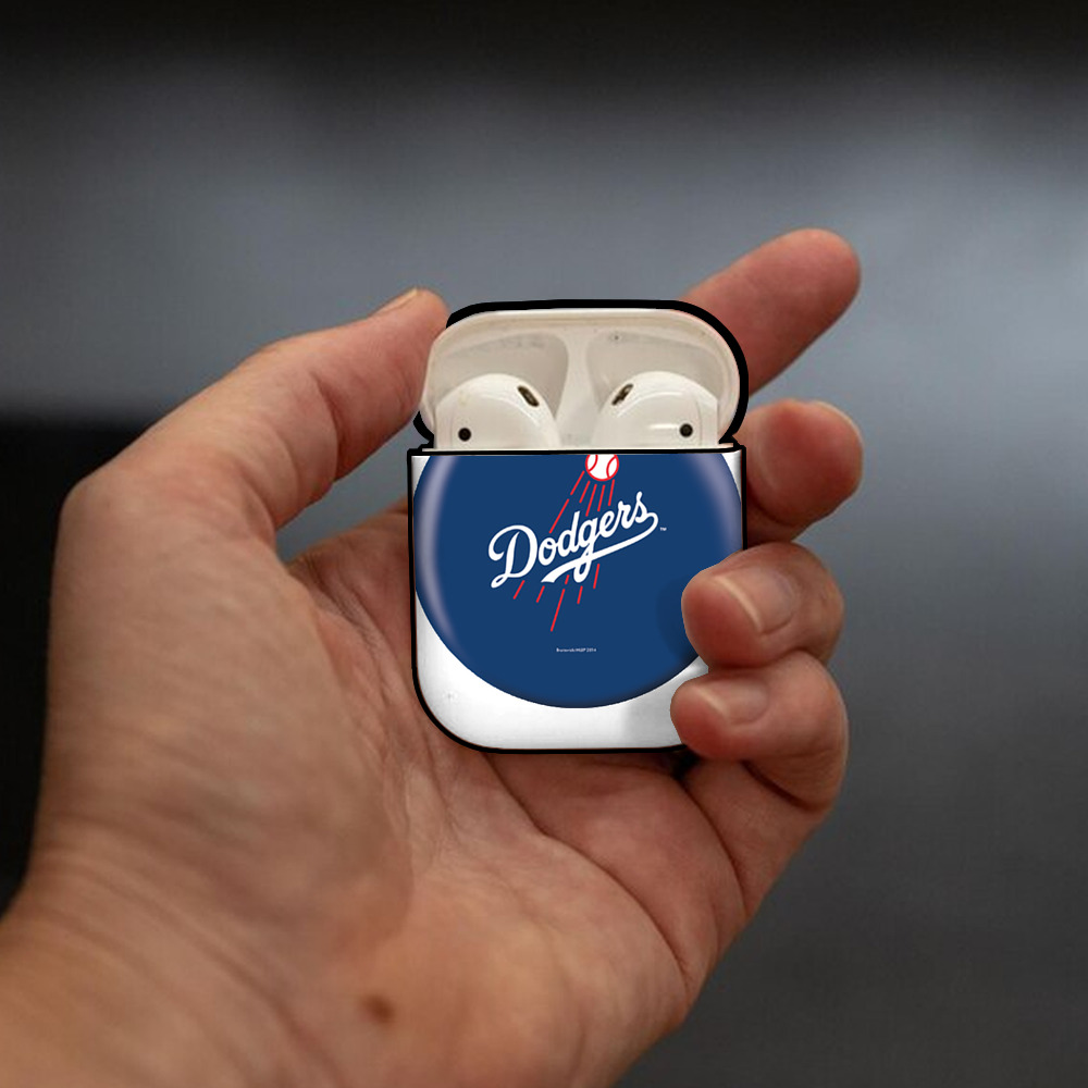  AirPods 2 Case Hard Shell Black, Flexible PC Material, Precise Cutouts, Full Protection, Anti-Fingerprint, Washable, Includes Keychain – Durable & Slim Design