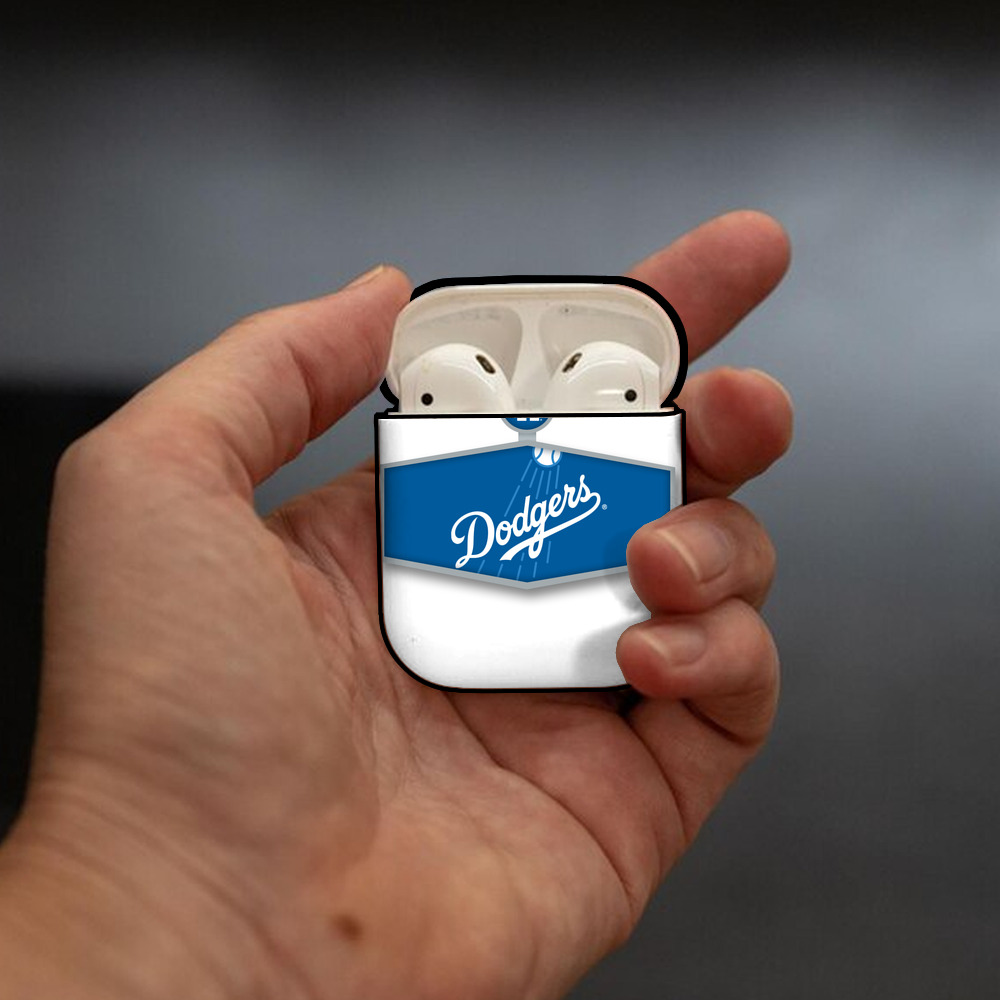  AirPods 2 Case Hard Shell Black, Flexible PC Material, Precise Cutouts, Full Protection, Anti-Fingerprint, Washable, Includes Keychain – Durable & Slim Design