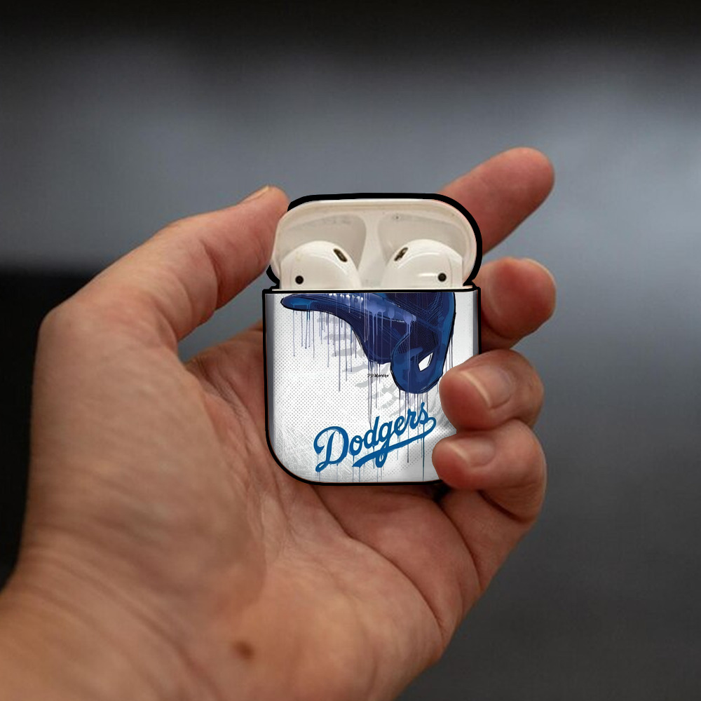  AirPods 2 Case Hard Shell Black, Flexible PC Material, Precise Cutouts, Full Protection, Anti-Fingerprint, Washable, Includes Keychain – Durable & Slim Design