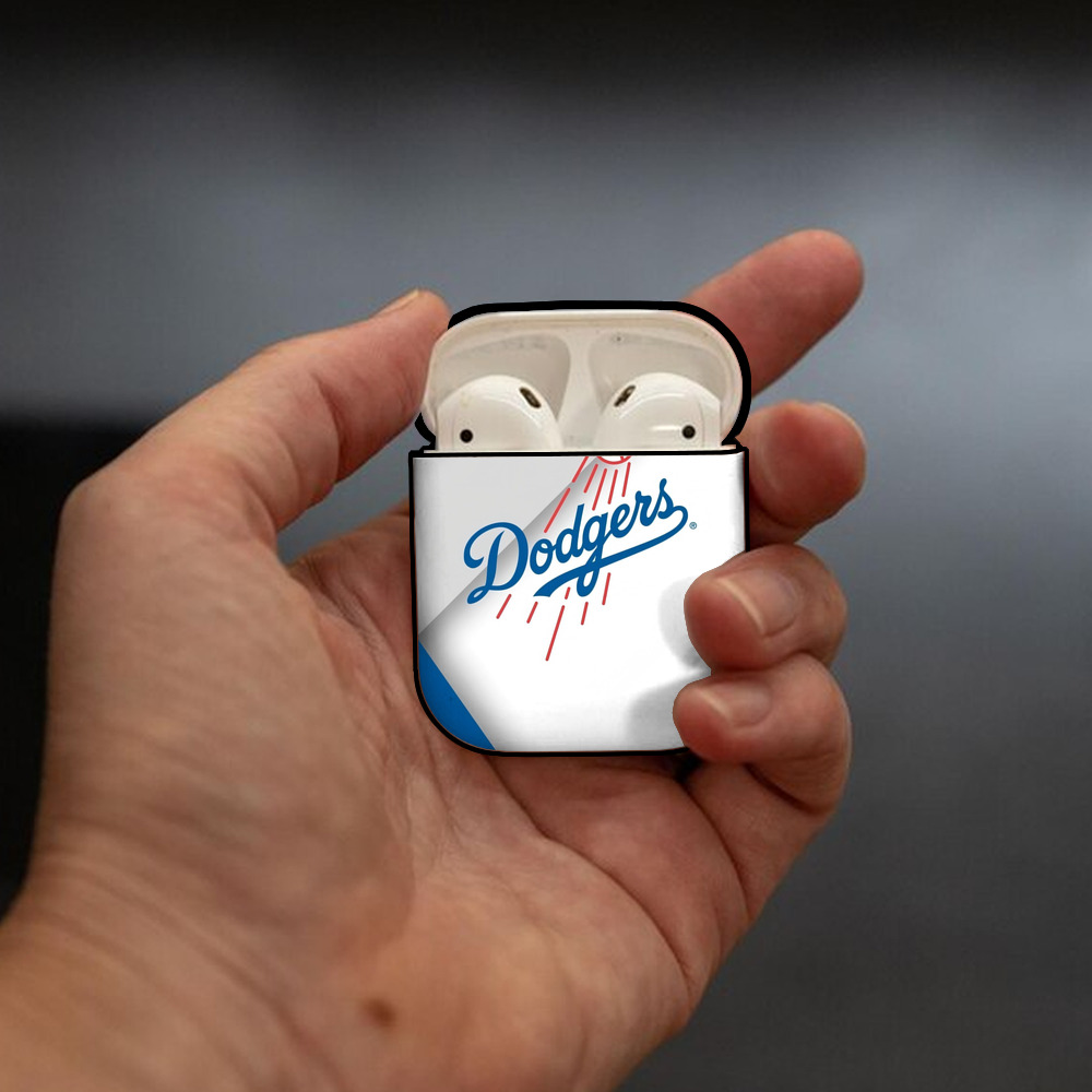  AirPods 2 Case Hard Shell Black, Flexible PC Material, Precise Cutouts, Full Protection, Anti-Fingerprint, Washable, Includes Keychain – Durable & Slim Design