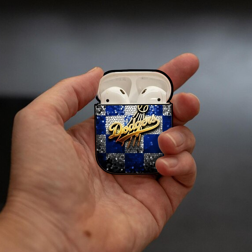  AirPods 2 Case Hard Shell Black, Flexible PC Material, Precise Cutouts, Full Protection, Anti-Fingerprint, Washable, Includes Keychain – Durable & Slim Design