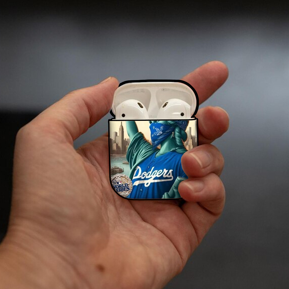  AirPods 2 Case Hard Shell Black, Flexible PC Material, Precise Cutouts, Full Protection, Anti-Fingerprint, Washable, Includes Keychain – Durable & Slim Design