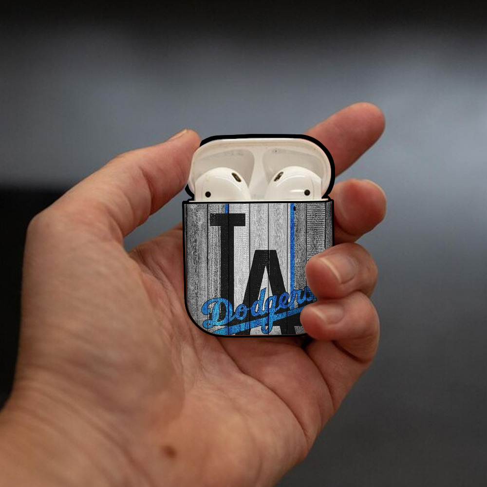  AirPods 2 Case Hard Shell Black, Flexible PC Material, Precise Cutouts, Full Protection, Anti-Fingerprint, Washable, Includes Keychain – Durable & Slim Design