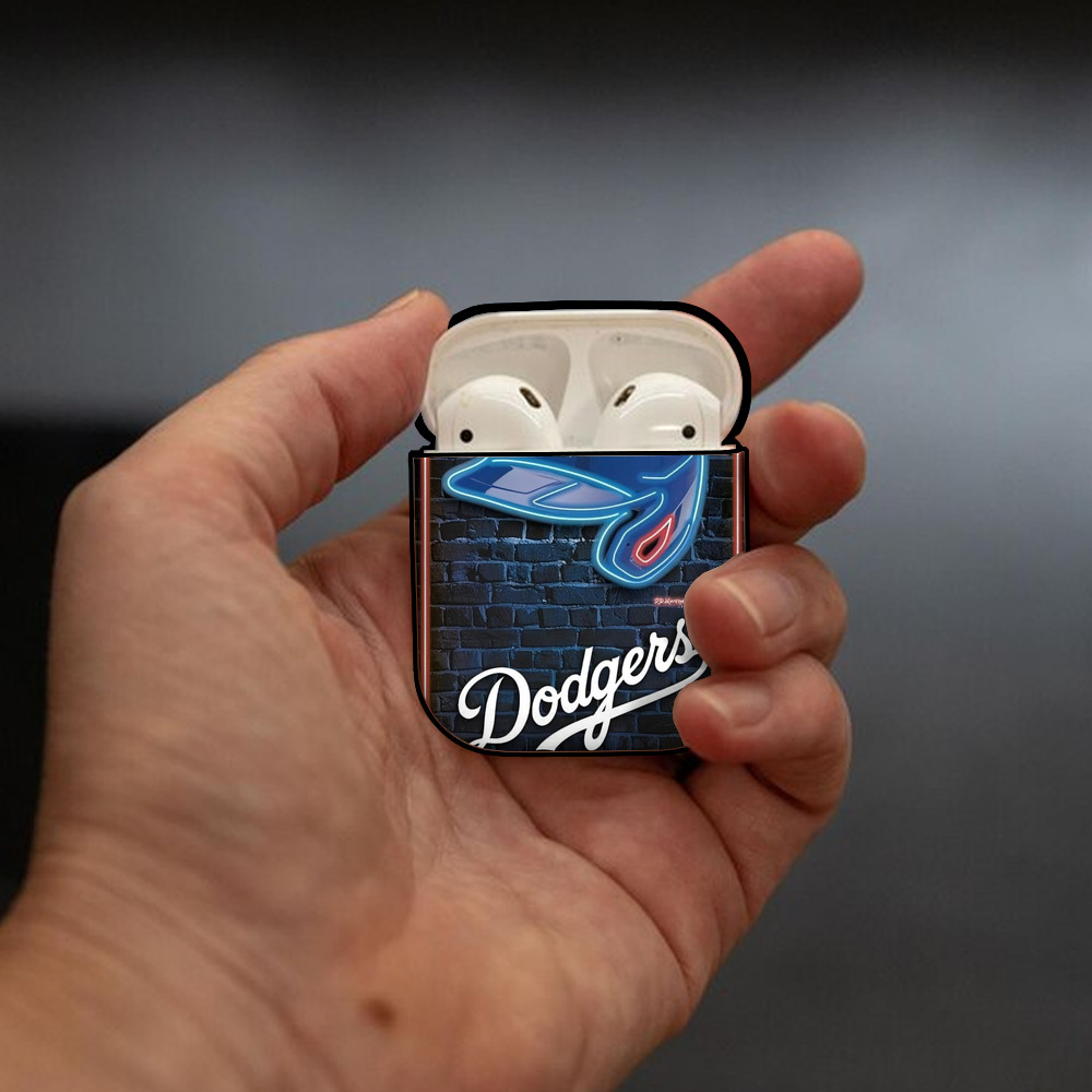  AirPods 2 Case Hard Shell Black, Flexible PC Material, Precise Cutouts, Full Protection, Anti-Fingerprint, Washable, Includes Keychain – Durable & Slim Design