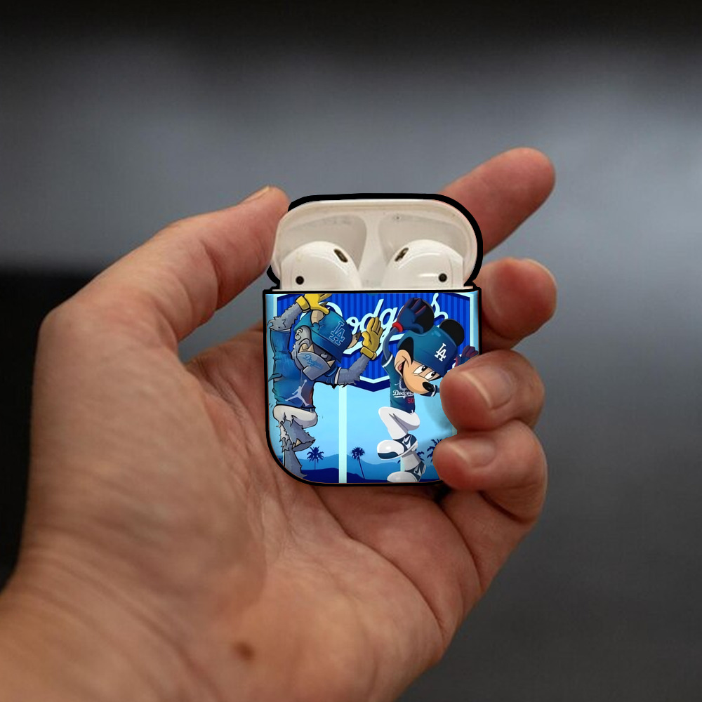  AirPods 2 Case Hard Shell Black, Flexible PC Material, Precise Cutouts, Full Protection, Anti-Fingerprint, Washable, Includes Keychain – Durable & Slim Design