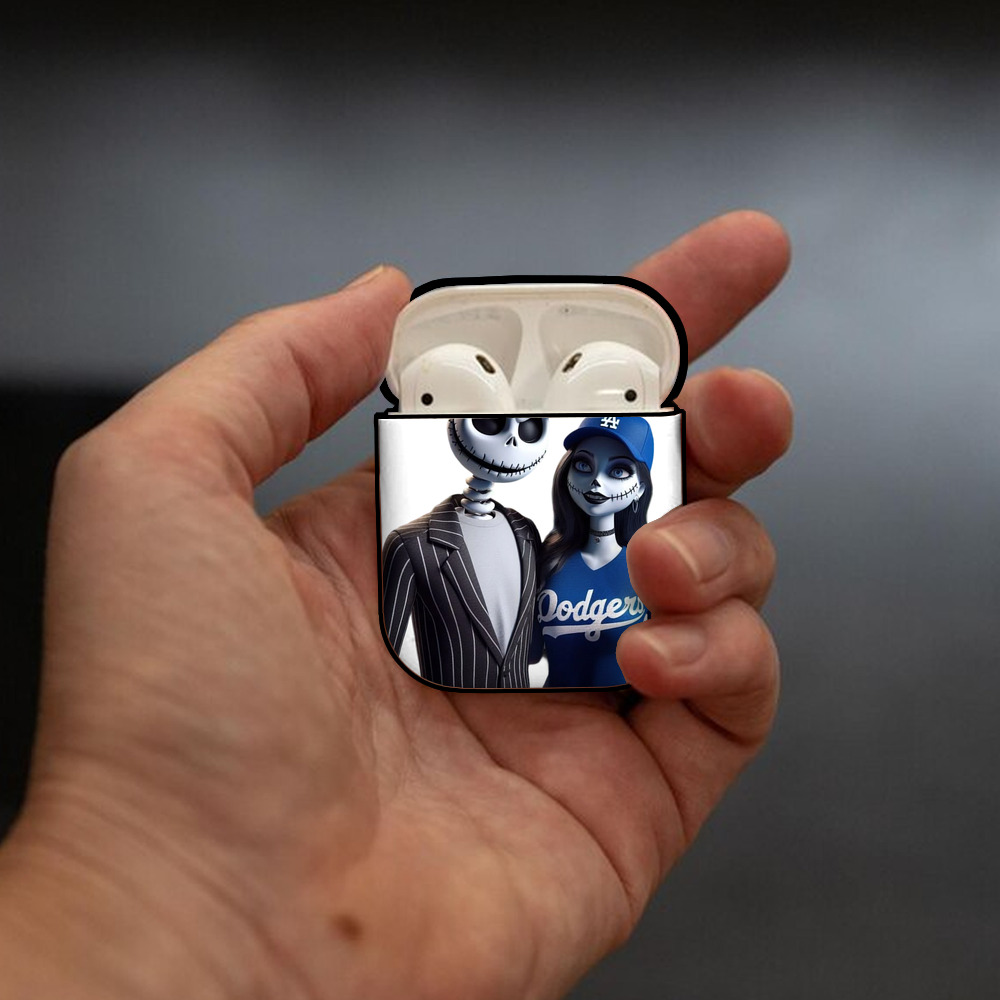  AirPods 2 Case Hard Shell Black, Flexible PC Material, Precise Cutouts, Full Protection, Anti-Fingerprint, Washable, Includes Keychain – Durable & Slim Design