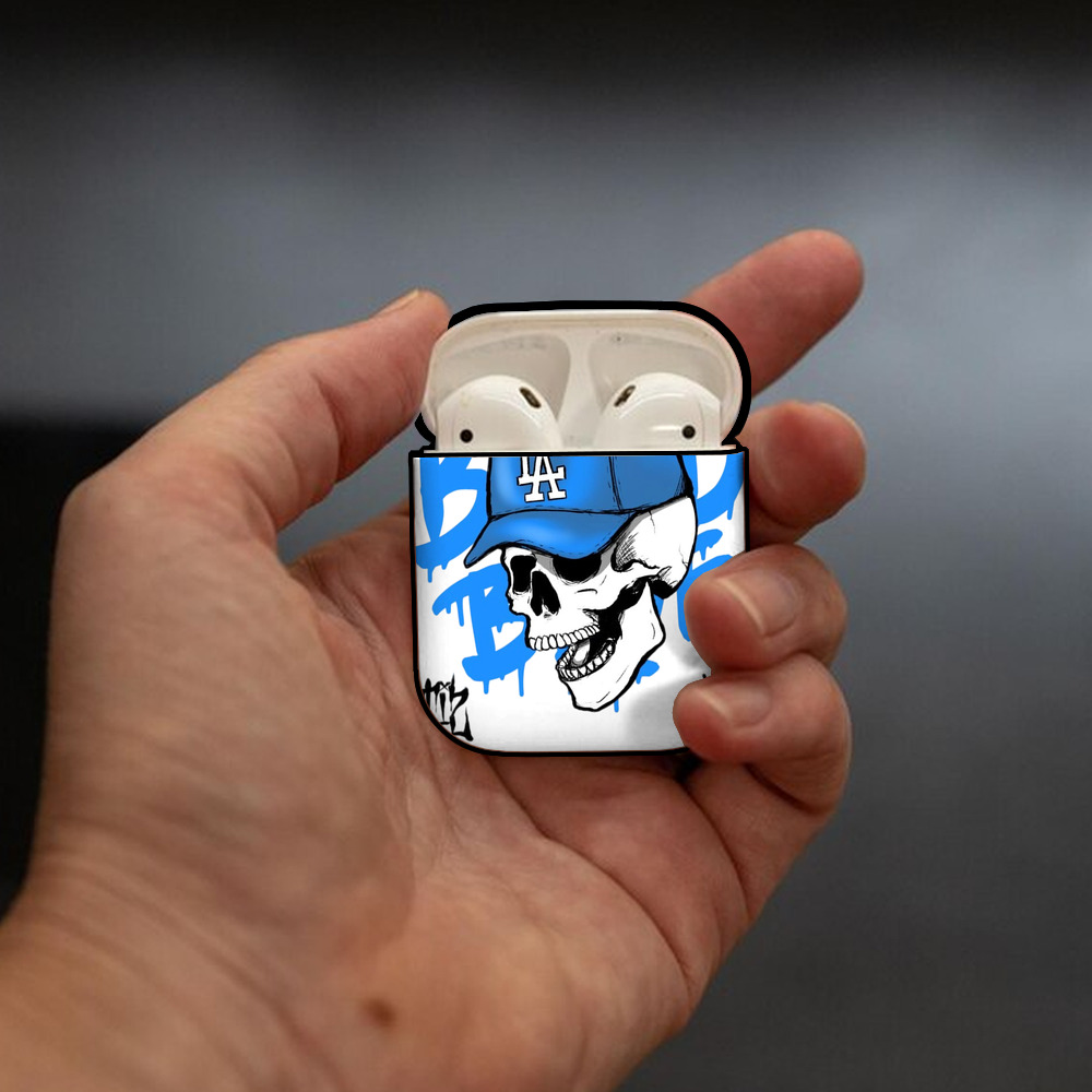  AirPods 2 Case Hard Shell Black, Flexible PC Material, Precise Cutouts, Full Protection, Anti-Fingerprint, Washable, Includes Keychain – Durable & Slim Design