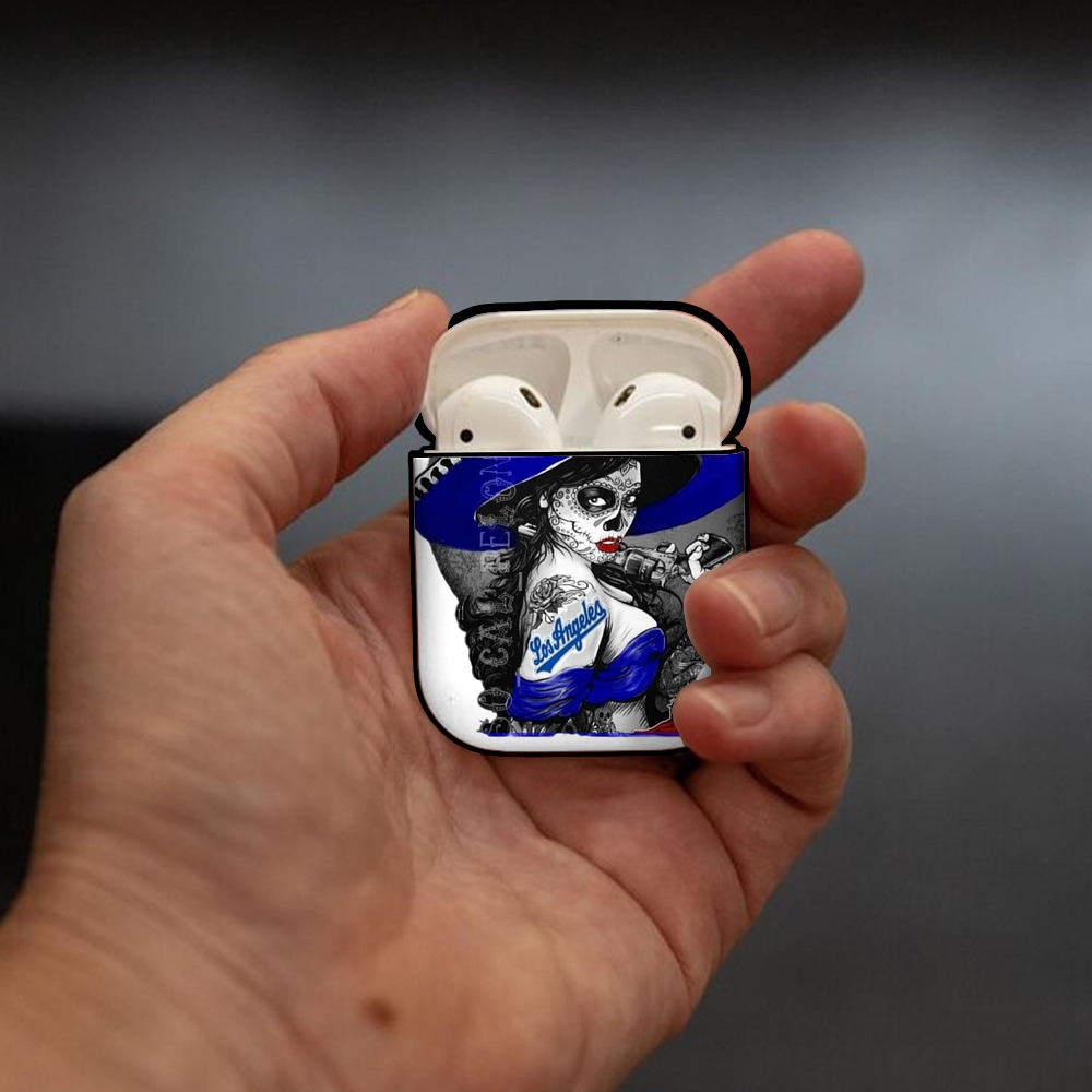  AirPods 2 Case Hard Shell Black, Flexible PC Material, Precise Cutouts, Full Protection, Anti-Fingerprint, Washable, Includes Keychain – Durable & Slim Design