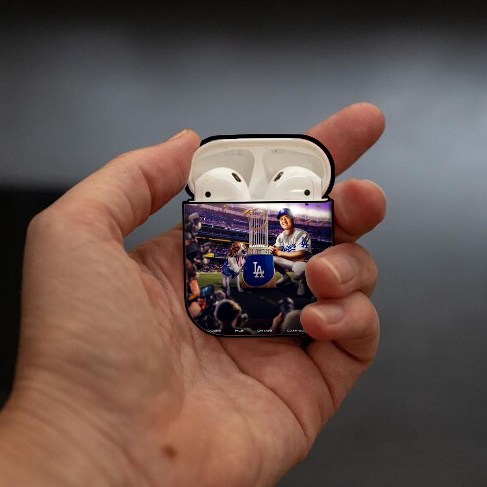  AirPods 2 Case Hard Shell Black, Flexible PC Material, Precise Cutouts, Full Protection, Anti-Fingerprint, Washable, Includes Keychain – Durable & Slim Design