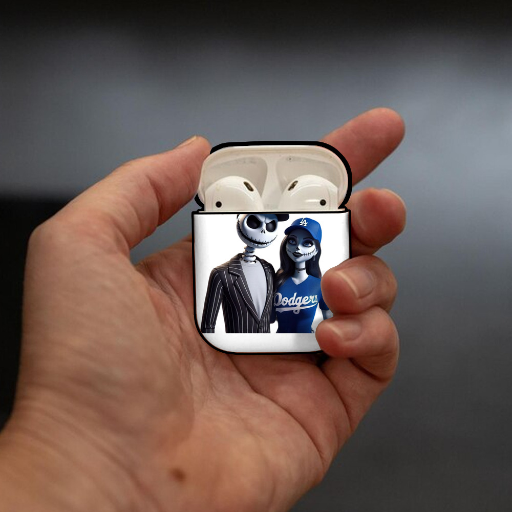  AirPods 2 Case Hard Shell Black, Flexible PC Material, Precise Cutouts, Full Protection, Anti-Fingerprint, Washable, Includes Keychain – Durable & Slim Design