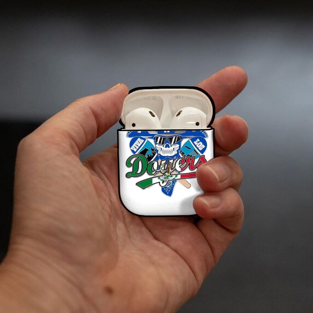  AirPods 2 Case Hard Shell Black, Flexible PC Material, Precise Cutouts, Full Protection, Anti-Fingerprint, Washable, Includes Keychain – Durable & Slim Design