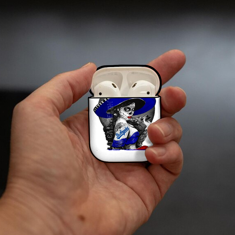  AirPods 2 Case Hard Shell Black, Flexible PC Material, Precise Cutouts, Full Protection, Anti-Fingerprint, Washable, Includes Keychain – Durable & Slim Design