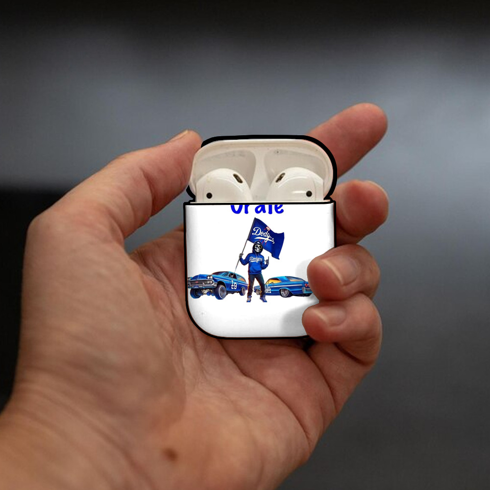  AirPods 2 Case Hard Shell Black, Flexible PC Material, Precise Cutouts, Full Protection, Anti-Fingerprint, Washable, Includes Keychain – Durable & Slim Design