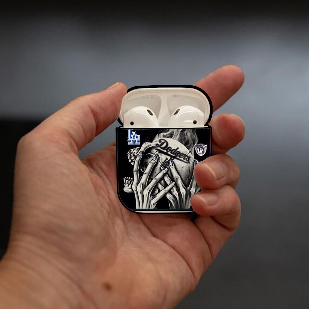  AirPods 2 Case Hard Shell Black, Flexible PC Material, Precise Cutouts, Full Protection, Anti-Fingerprint, Washable, Includes Keychain – Durable & Slim Design