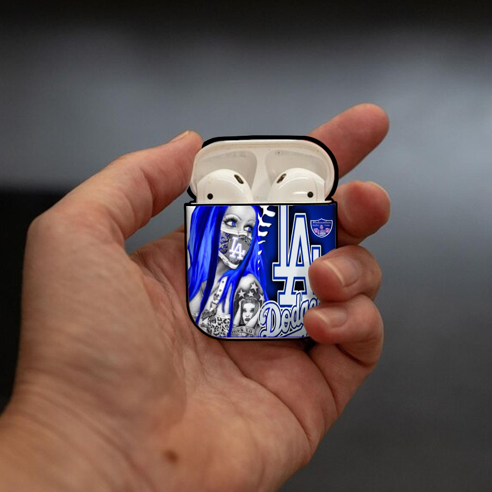  AirPods 2 Case Hard Shell Black, Flexible PC Material, Precise Cutouts, Full Protection, Anti-Fingerprint, Washable, Includes Keychain – Durable & Slim Design