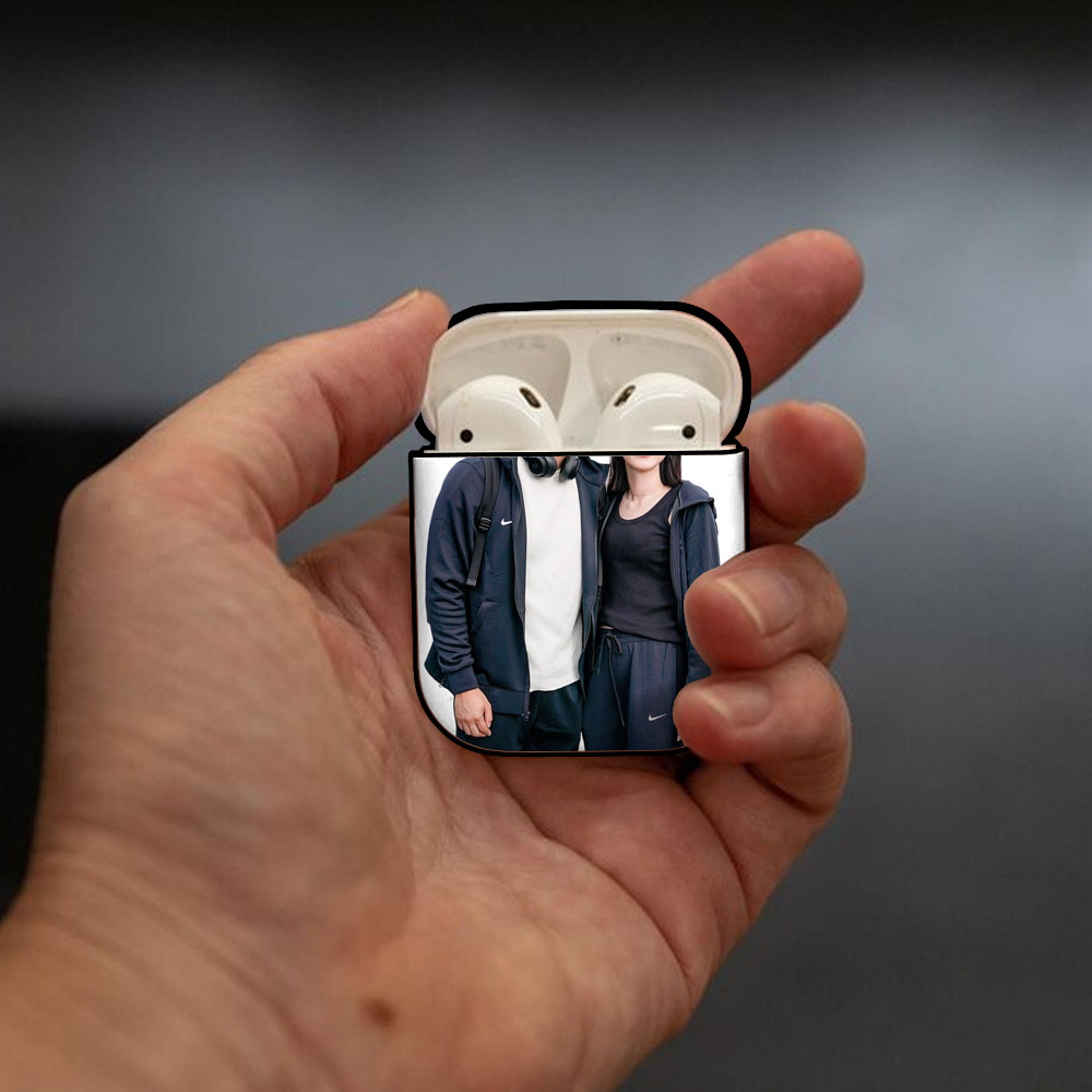  AirPods 2 Case Hard Shell Black, Flexible PC Material, Precise Cutouts, Full Protection, Anti-Fingerprint, Washable, Includes Keychain – Durable & Slim Design