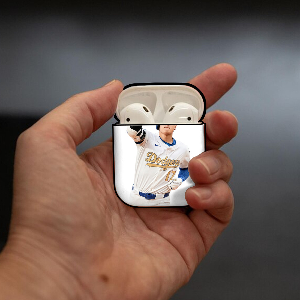  AirPods 2 Case Hard Shell Black, Flexible PC Material, Precise Cutouts, Full Protection, Anti-Fingerprint, Washable, Includes Keychain – Durable & Slim Design