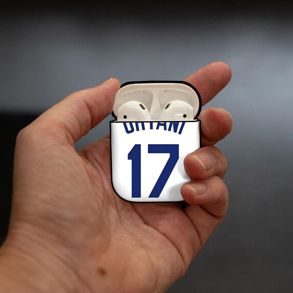  AirPods 2 Case Hard Shell Black, Flexible PC Material, Precise Cutouts, Full Protection, Anti-Fingerprint, Washable, Includes Keychain – Durable & Slim Design