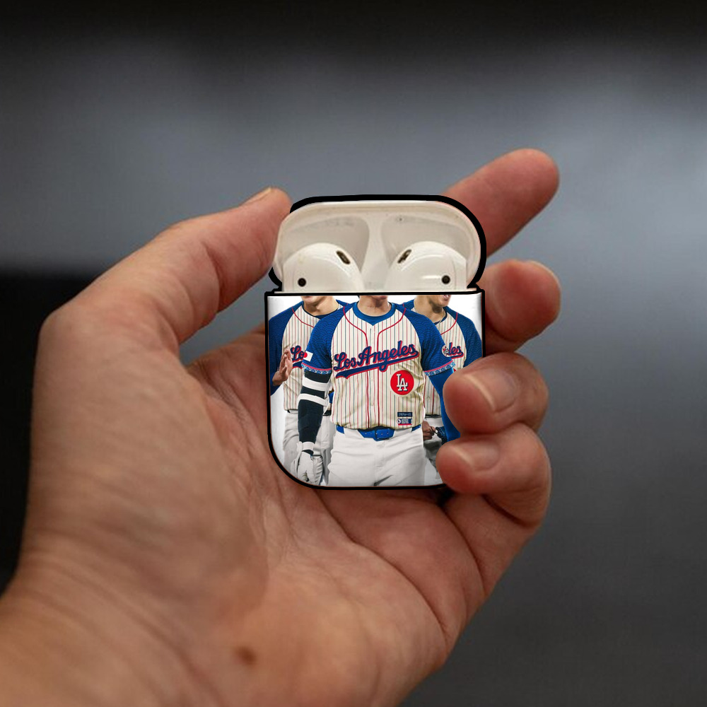  AirPods 2 Case Hard Shell Black, Flexible PC Material, Precise Cutouts, Full Protection, Anti-Fingerprint, Washable, Includes Keychain – Durable & Slim Design