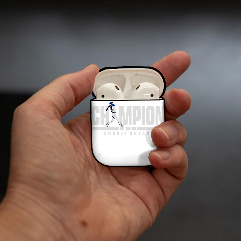  AirPods 2 Case Hard Shell Black, Flexible PC Material, Precise Cutouts, Full Protection, Anti-Fingerprint, Washable, Includes Keychain – Durable & Slim Design