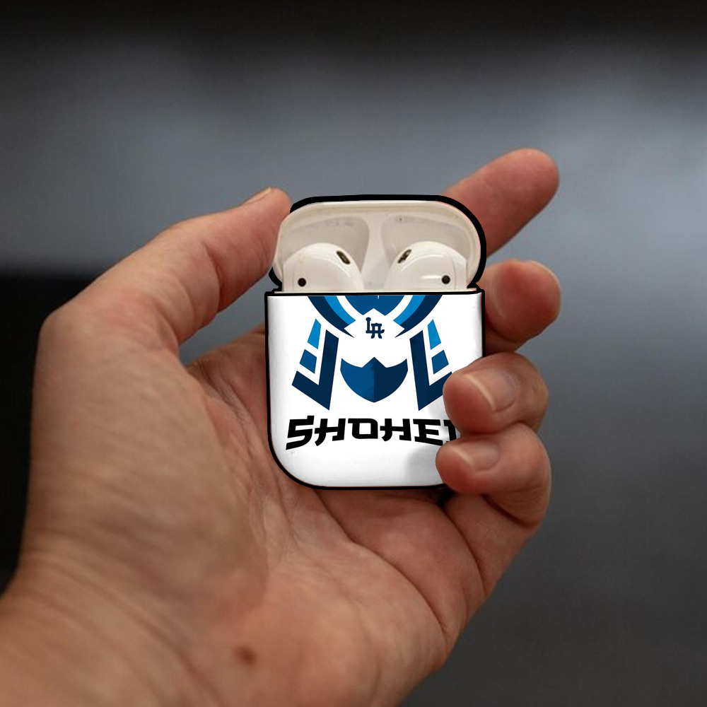  AirPods 2 Case Hard Shell Black, Flexible PC Material, Precise Cutouts, Full Protection, Anti-Fingerprint, Washable, Includes Keychain – Durable & Slim Design