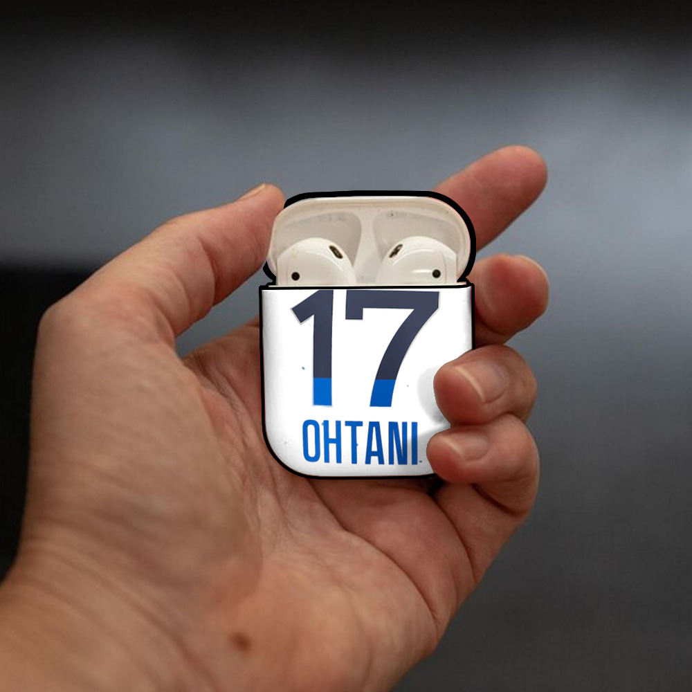  AirPods 2 Case Hard Shell Black, Flexible PC Material, Precise Cutouts, Full Protection, Anti-Fingerprint, Washable, Includes Keychain – Durable & Slim Design