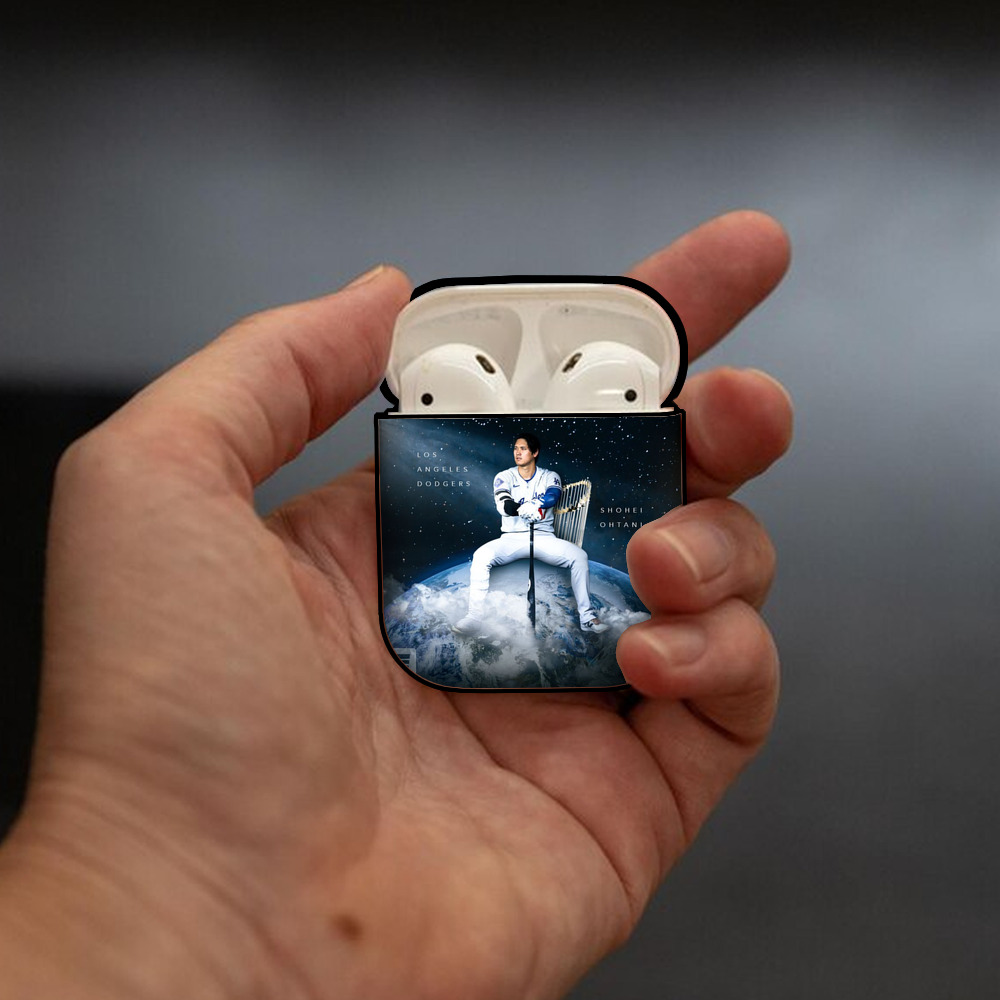  AirPods 2 Case Hard Shell Black, Flexible PC Material, Precise Cutouts, Full Protection, Anti-Fingerprint, Washable, Includes Keychain – Durable & Slim Design