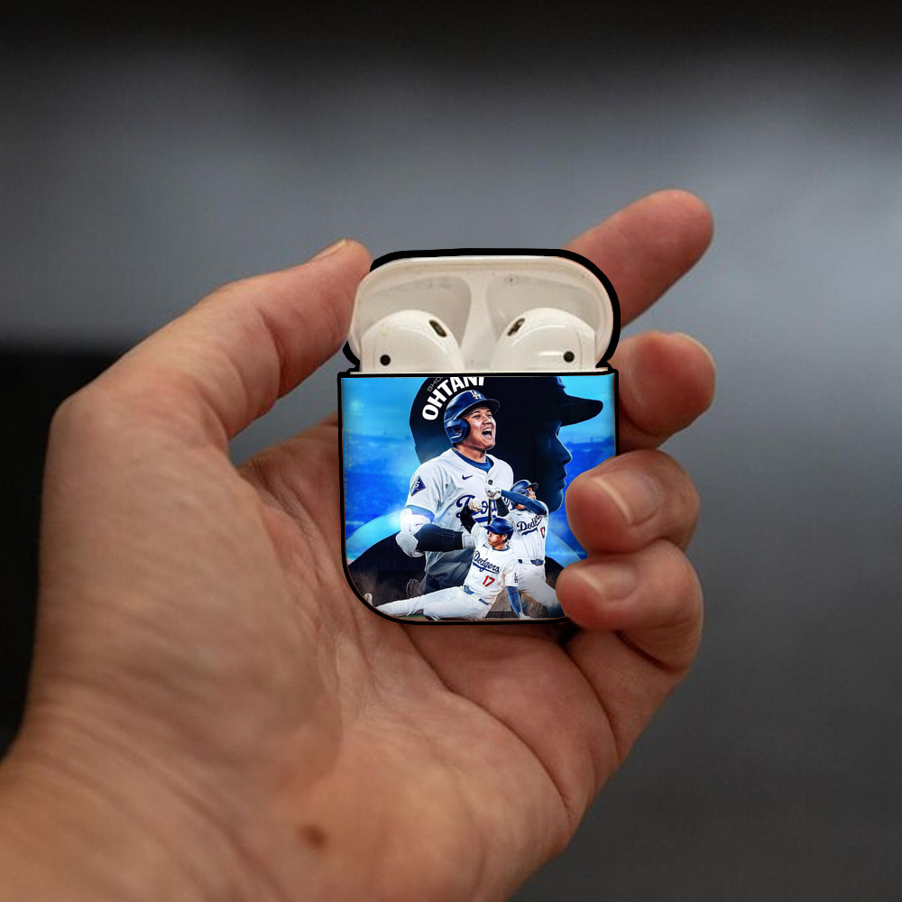  AirPods 2 Case Hard Shell Black, Flexible PC Material, Precise Cutouts, Full Protection, Anti-Fingerprint, Washable, Includes Keychain – Durable & Slim Design