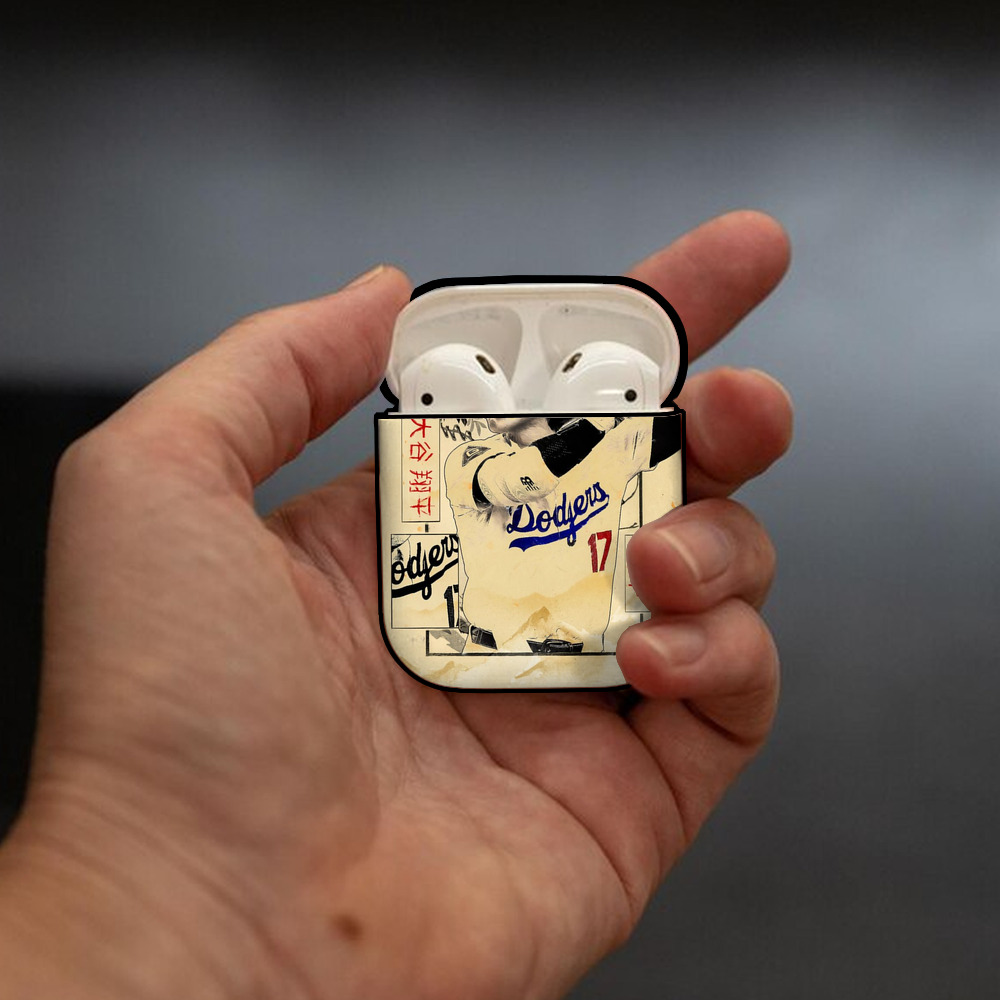  AirPods 2 Case Hard Shell Black, Flexible PC Material, Precise Cutouts, Full Protection, Anti-Fingerprint, Washable, Includes Keychain – Durable & Slim Design