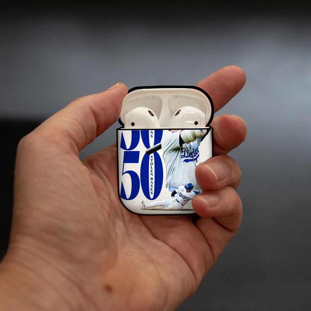  AirPods 2 Case Hard Shell Black, Flexible PC Material, Precise Cutouts, Full Protection, Anti-Fingerprint, Washable, Includes Keychain – Durable & Slim Design