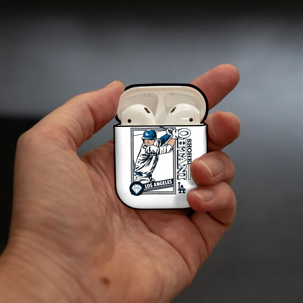  AirPods 2 Case Hard Shell Black, Flexible PC Material, Precise Cutouts, Full Protection, Anti-Fingerprint, Washable, Includes Keychain – Durable & Slim Design