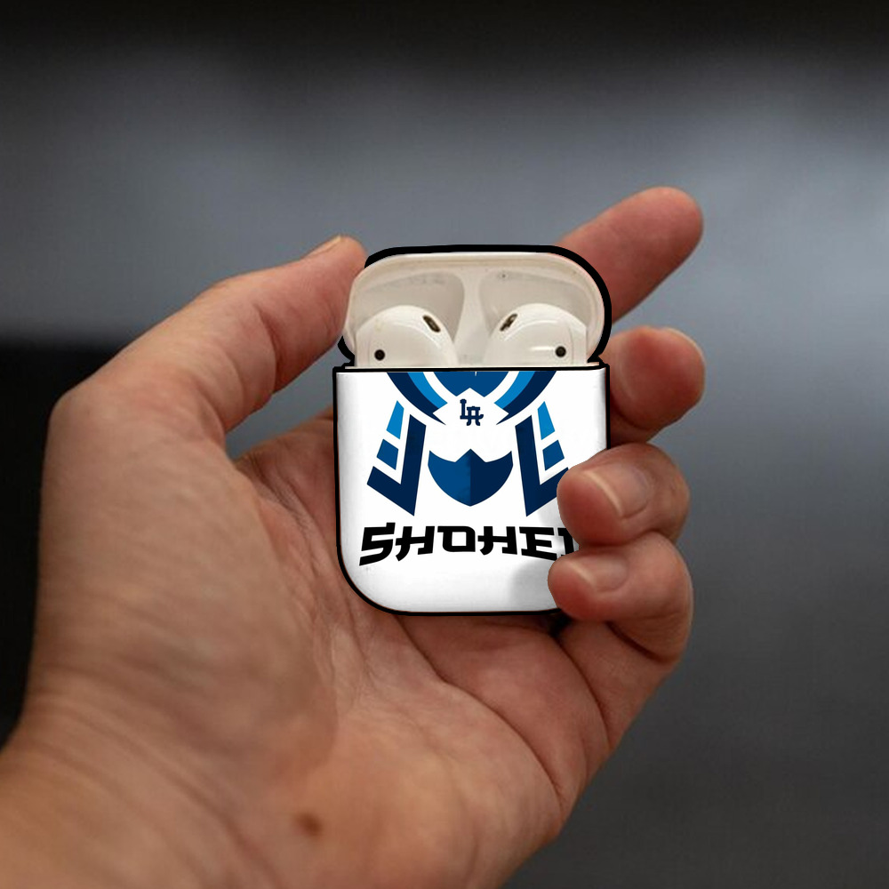  AirPods 2 Case Hard Shell Black, Flexible PC Material, Precise Cutouts, Full Protection, Anti-Fingerprint, Washable, Includes Keychain – Durable & Slim Design