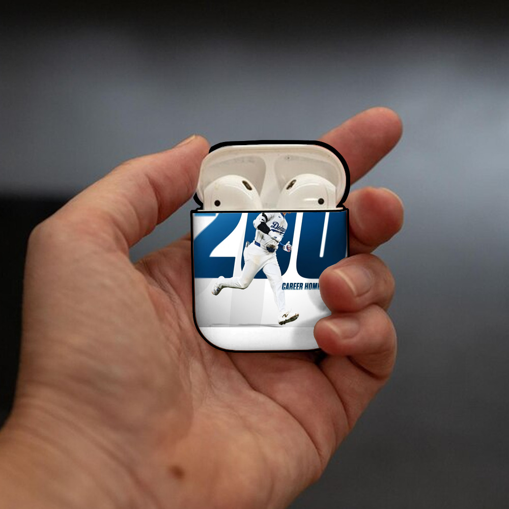  AirPods 2 Case Hard Shell Black, Flexible PC Material, Precise Cutouts, Full Protection, Anti-Fingerprint, Washable, Includes Keychain – Durable & Slim Design