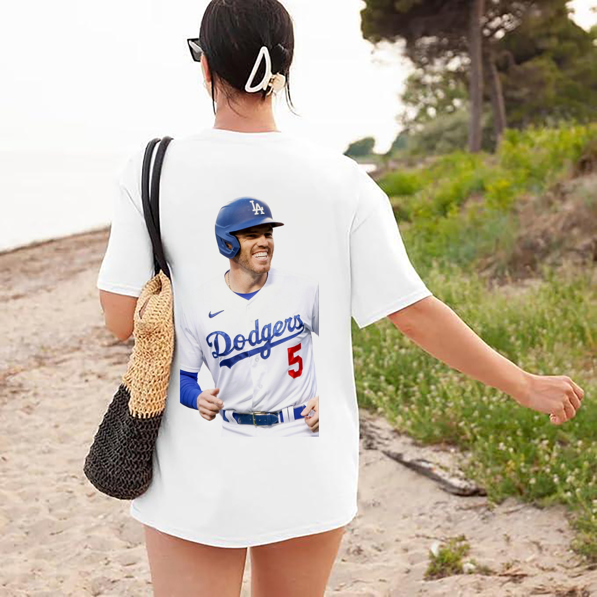  180g Combed Cotton T-Shirt With Back Heat Transfer Print – Soft, Lightweight, Fitted Design – Stylish Casual Wear For Sports & Everyday Use