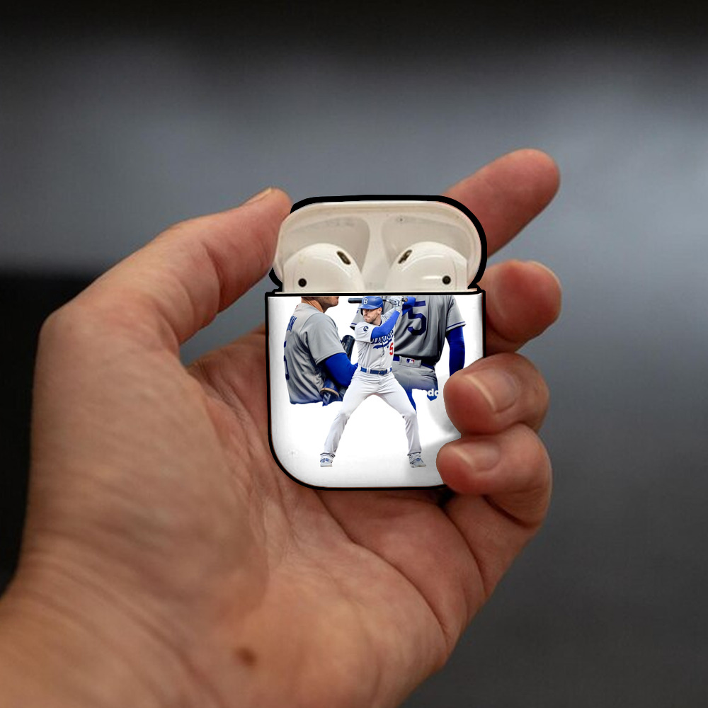  AirPods 2 Case Hard Shell Black, Flexible PC Material, Precise Cutouts, Full Protection, Anti-Fingerprint, Washable, Includes Keychain – Durable & Slim Design