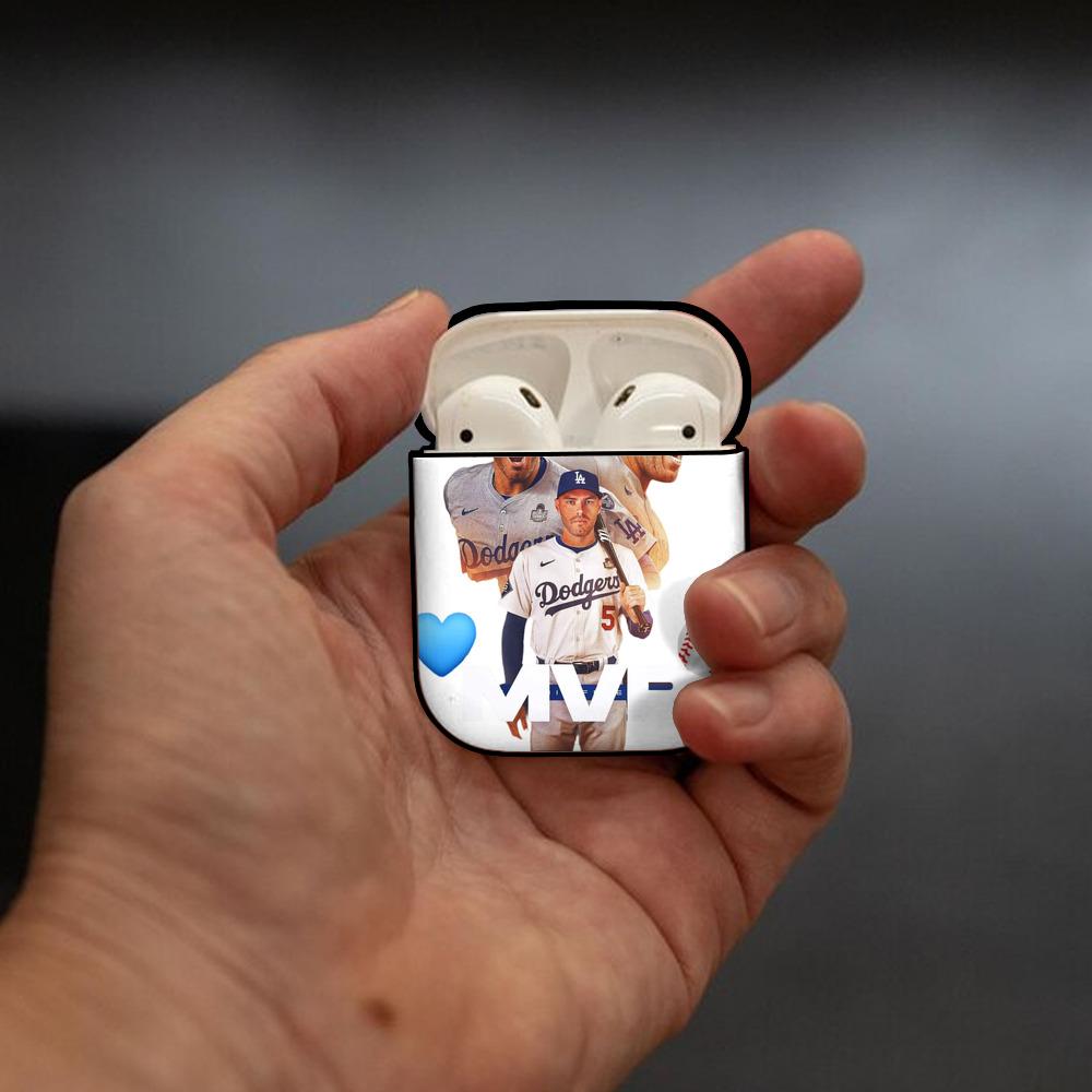  AirPods 2 Case Hard Shell Black, Flexible PC Material, Precise Cutouts, Full Protection, Anti-Fingerprint, Washable, Includes Keychain – Durable & Slim Design