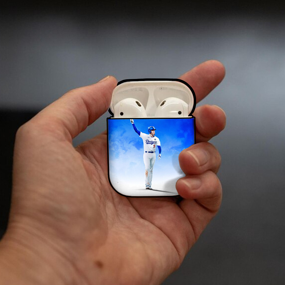  AirPods 2 Case Hard Shell Black, Flexible PC Material, Precise Cutouts, Full Protection, Anti-Fingerprint, Washable, Includes Keychain – Durable & Slim Design