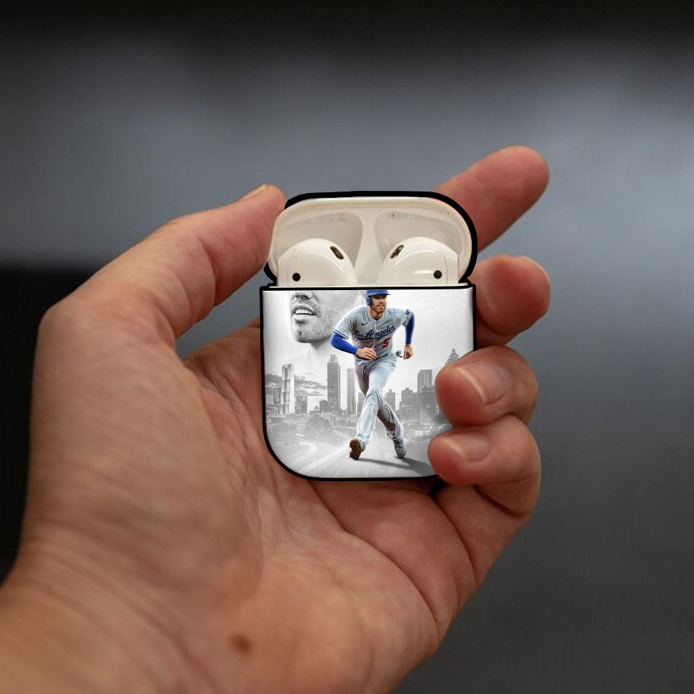  AirPods 2 Case Hard Shell Black, Flexible PC Material, Precise Cutouts, Full Protection, Anti-Fingerprint, Washable, Includes Keychain – Durable & Slim Design