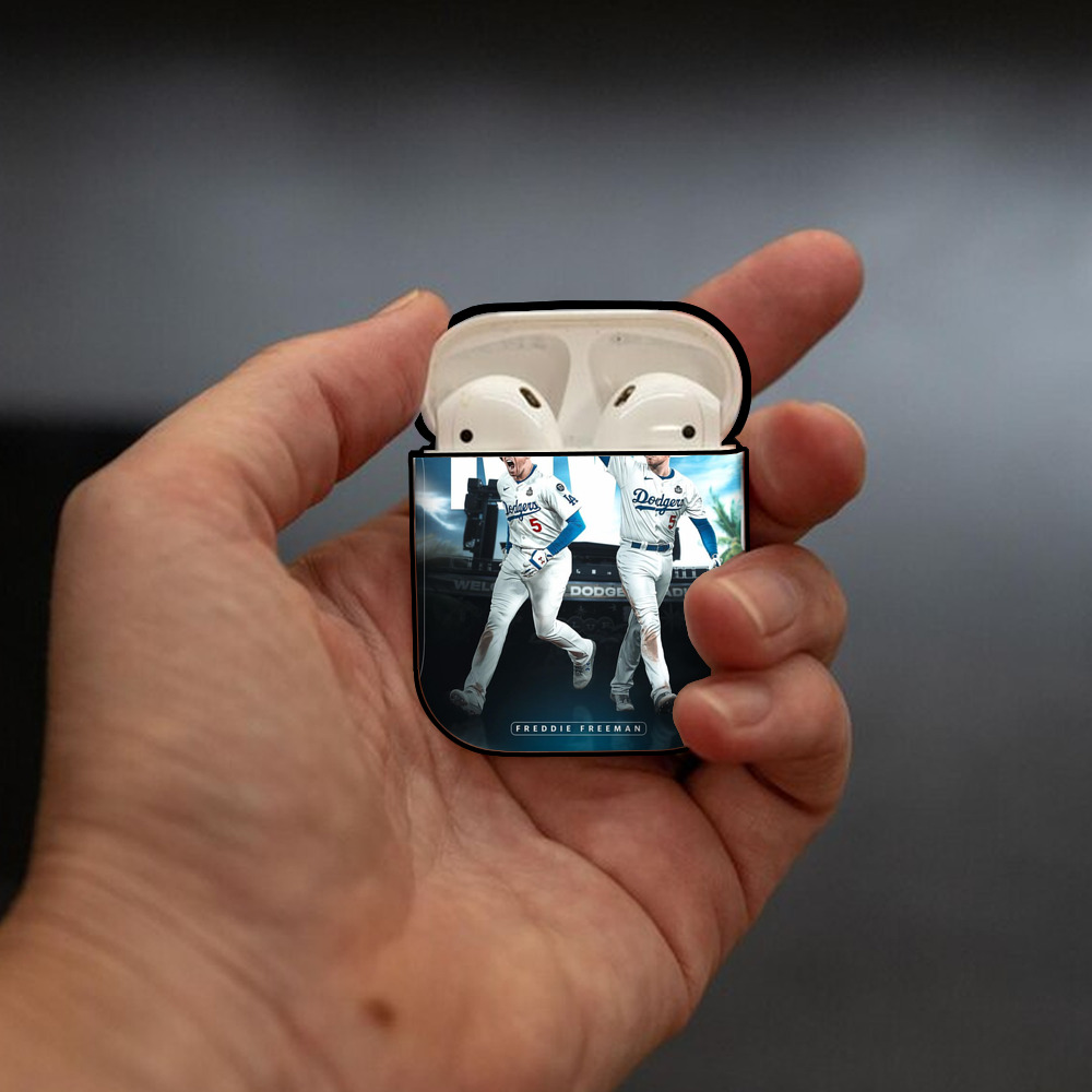  AirPods 2 Case Hard Shell Black, Flexible PC Material, Precise Cutouts, Full Protection, Anti-Fingerprint, Washable, Includes Keychain – Durable & Slim Design