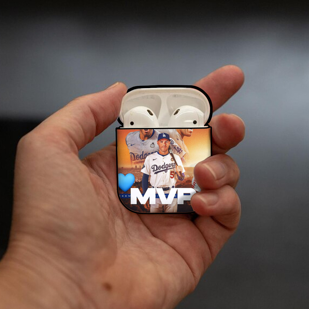  AirPods 2 Case Hard Shell Black, Flexible PC Material, Precise Cutouts, Full Protection, Anti-Fingerprint, Washable, Includes Keychain – Durable & Slim Design