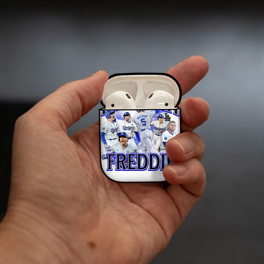  AirPods 2 Case Hard Shell Black, Flexible PC Material, Precise Cutouts, Full Protection, Anti-Fingerprint, Washable, Includes Keychain – Durable & Slim Design