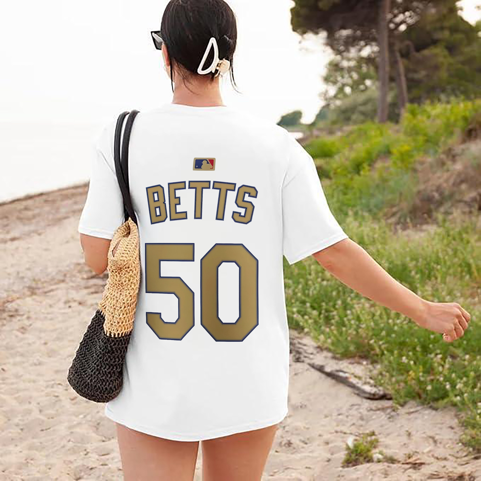  180g Combed Cotton T-Shirt With Back Heat Transfer Print – Soft, Lightweight, Fitted Design – Stylish Casual Wear For Sports & Everyday Use