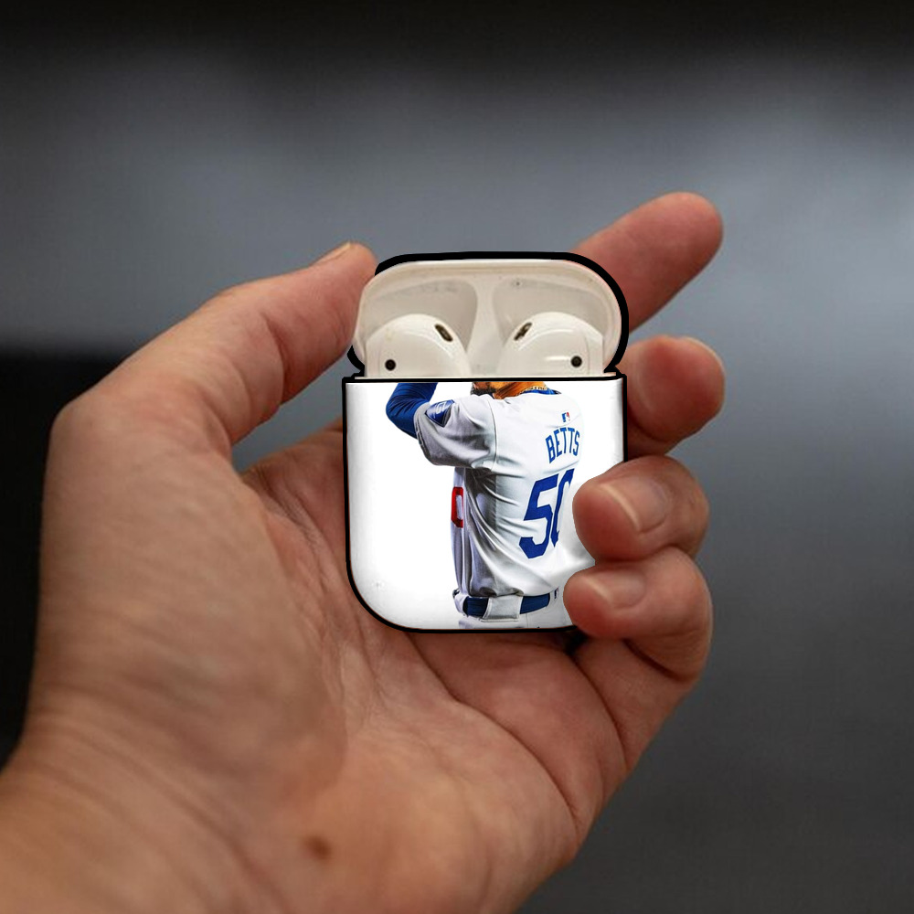  AirPods 2 Case Hard Shell Black, Flexible PC Material, Precise Cutouts, Full Protection, Anti-Fingerprint, Washable, Includes Keychain – Durable & Slim Design