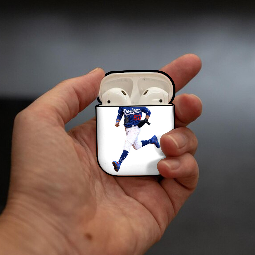  AirPods 2 Case Hard Shell Black, Flexible PC Material, Precise Cutouts, Full Protection, Anti-Fingerprint, Washable, Includes Keychain – Durable & Slim Design