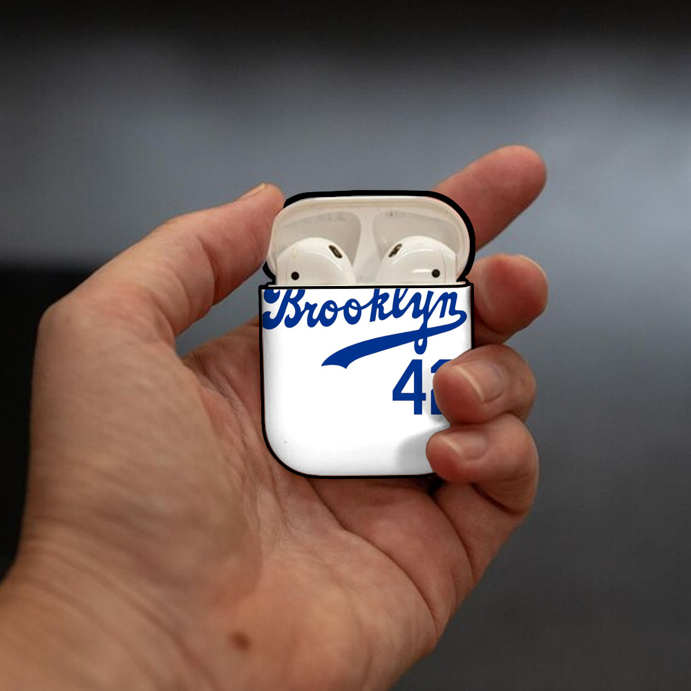  AirPods 2 Case Hard Shell Black, Flexible PC Material, Precise Cutouts, Full Protection, Anti-Fingerprint, Washable, Includes Keychain – Durable & Slim Design