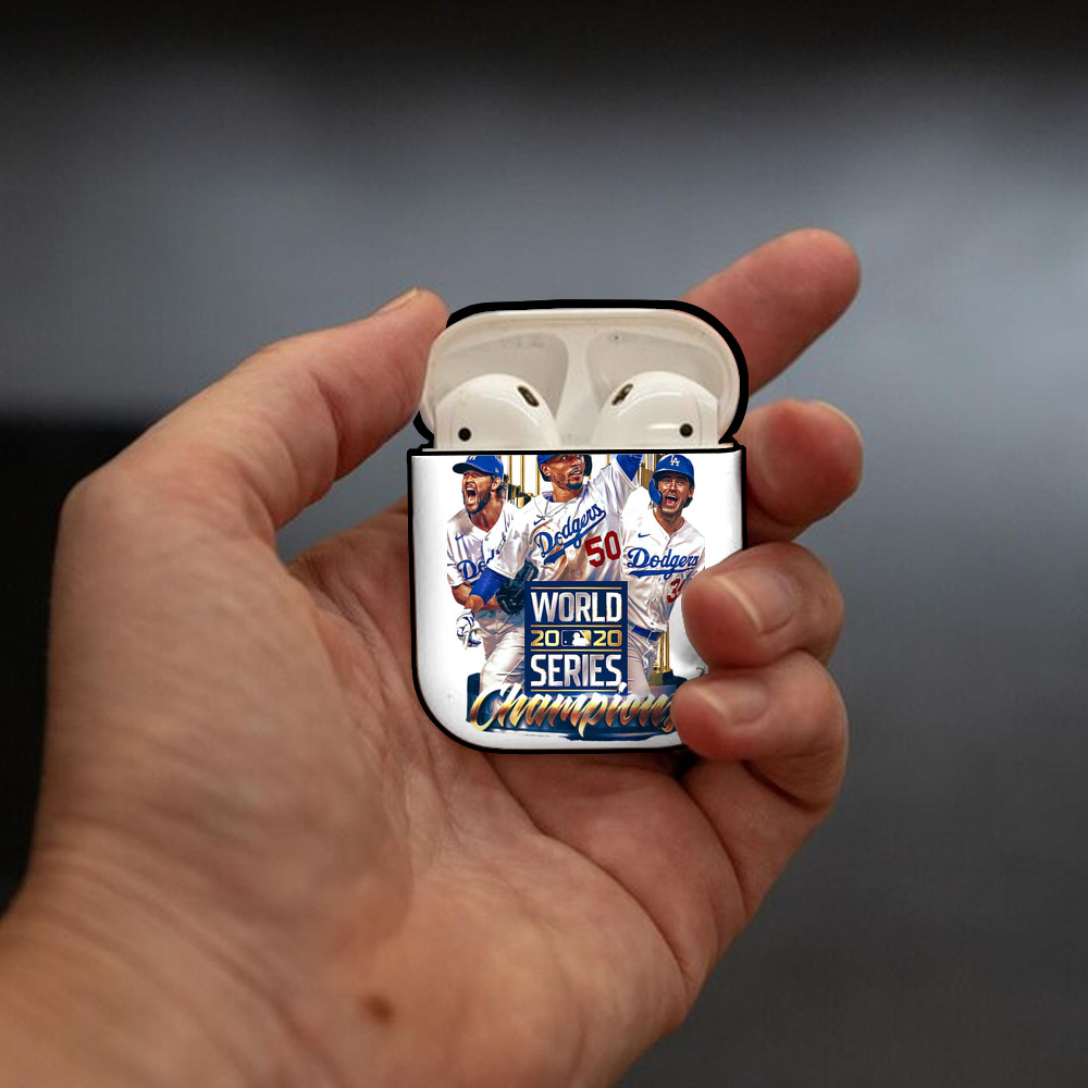  AirPods 2 Case Hard Shell Black, Flexible PC Material, Precise Cutouts, Full Protection, Anti-Fingerprint, Washable, Includes Keychain – Durable & Slim Design