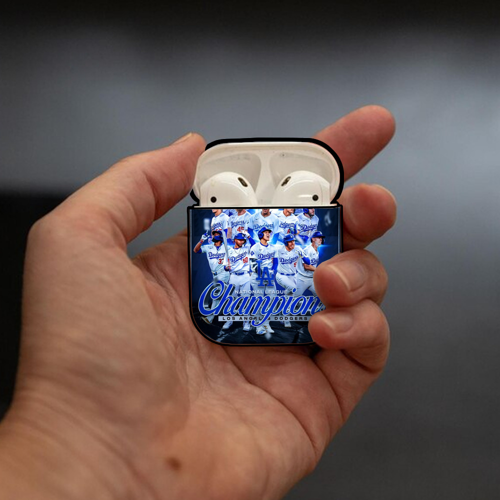  AirPods 2 Case Hard Shell Black, Flexible PC Material, Precise Cutouts, Full Protection, Anti-Fingerprint, Washable, Includes Keychain – Durable & Slim Design