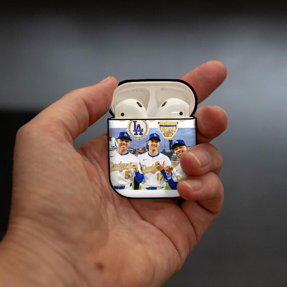  AirPods 2 Case Hard Shell Black, Flexible PC Material, Precise Cutouts, Full Protection, Anti-Fingerprint, Washable, Includes Keychain – Durable & Slim Design