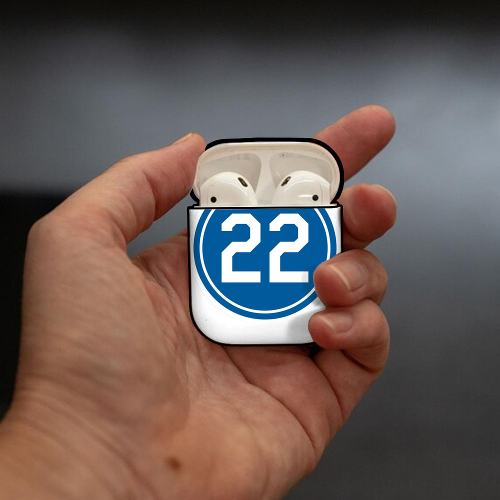  AirPods 2 Case Hard Shell Black, Flexible PC Material, Precise Cutouts, Full Protection, Anti-Fingerprint, Washable, Includes Keychain – Durable & Slim Design