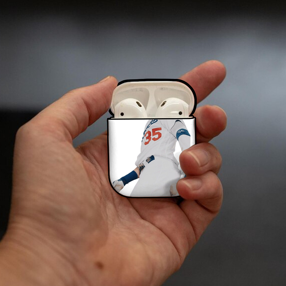  AirPods 2 Case Hard Shell Black, Flexible PC Material, Precise Cutouts, Full Protection, Anti-Fingerprint, Washable, Includes Keychain – Durable & Slim Design